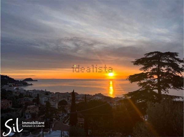 appartamento in vendita ad Alassio