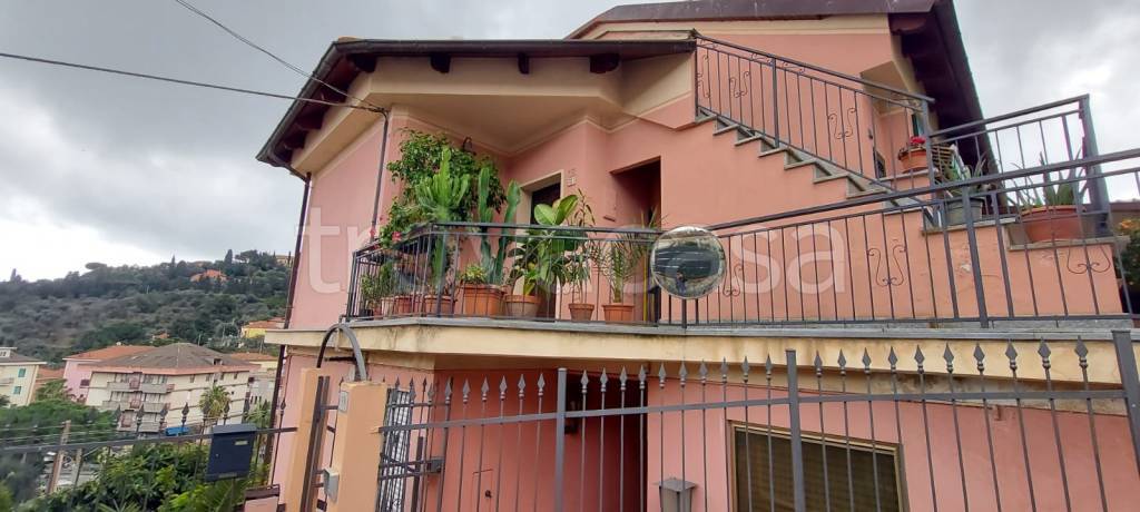 appartamento in vendita ad Alassio