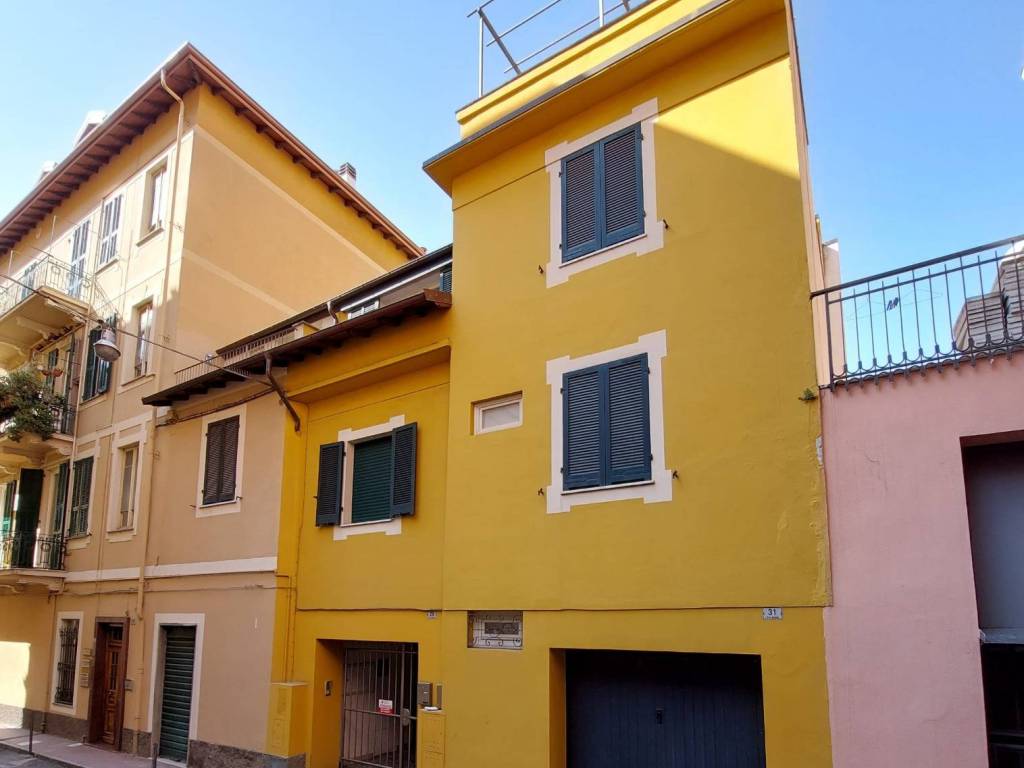 appartamento in vendita ad Alassio