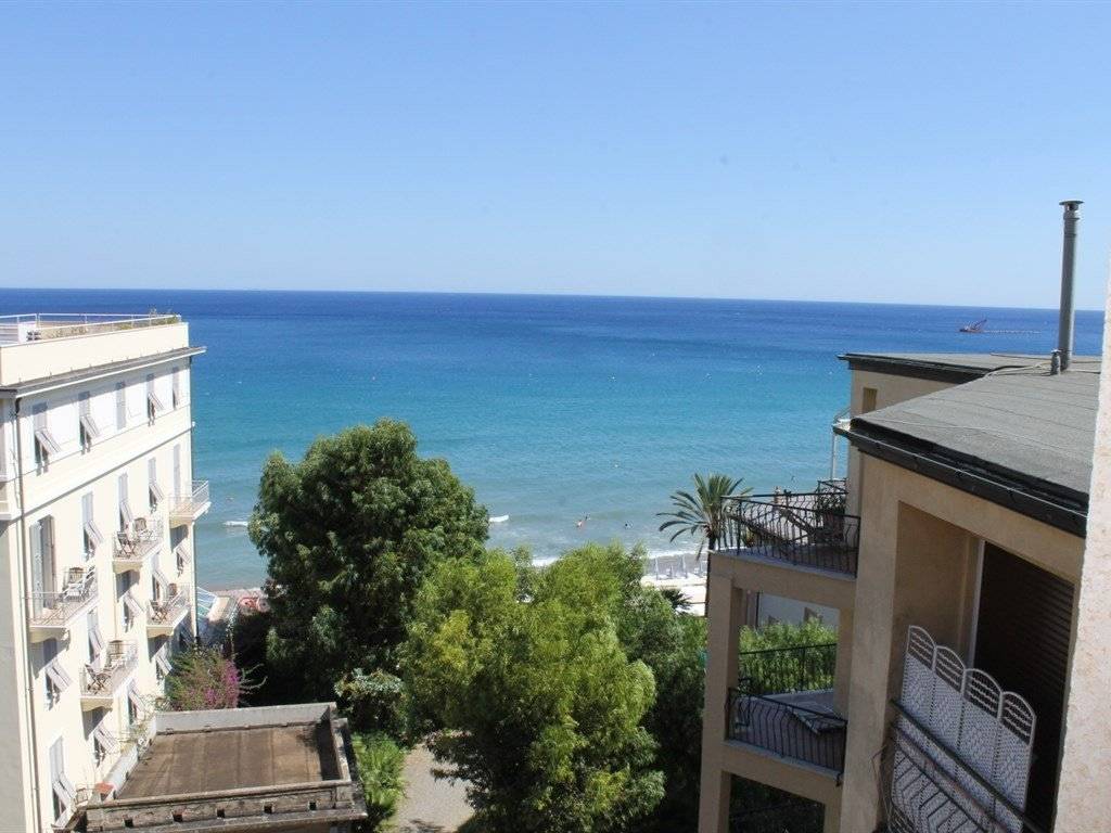 appartamento in vendita ad Alassio