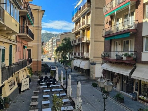 appartamento in vendita ad Alassio