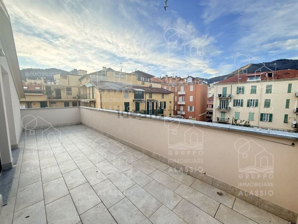 appartamento in vendita ad Alassio