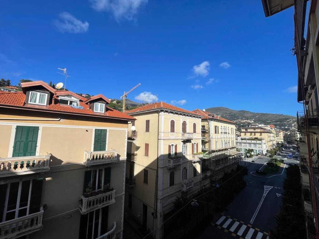 appartamento in vendita ad Alassio