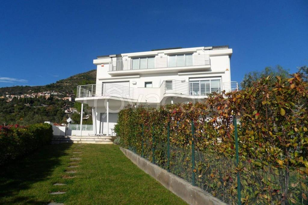 appartamento in vendita ad Alassio