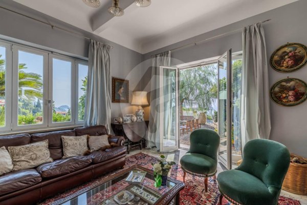 casa indipendente in vendita ad Alassio in zona Caso