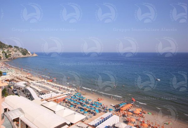 appartamento in vendita ad Alassio