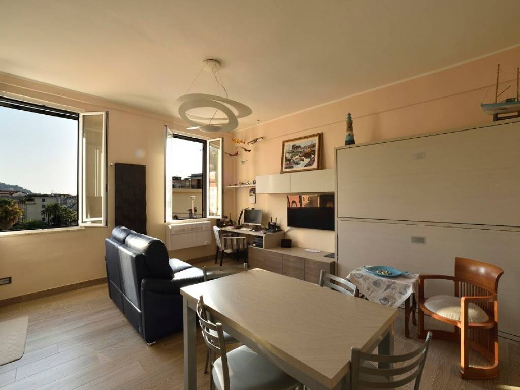 appartamento in vendita ad Alassio