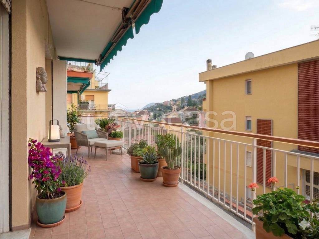 appartamento in vendita ad Alassio