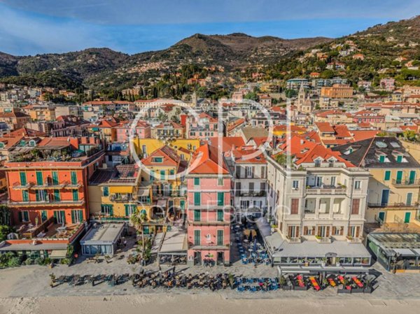 appartamento in vendita ad Alassio