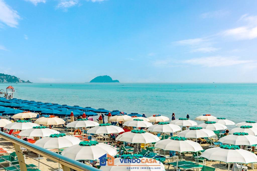 appartamento in vendita ad Alassio