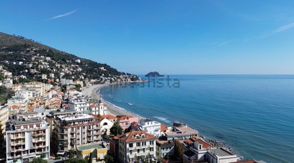 appartamento in vendita ad Alassio