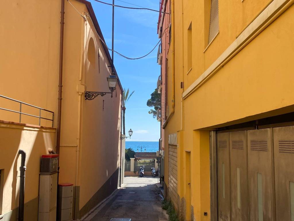 appartamento in vendita ad Alassio