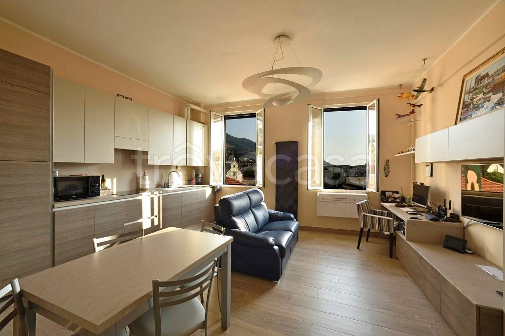 appartamento in vendita ad Alassio