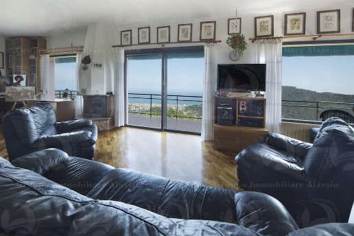 casa indipendente in vendita ad Alassio