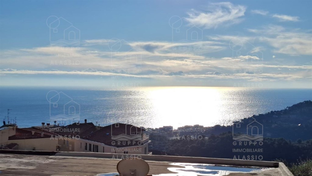 appartamento in vendita ad Alassio