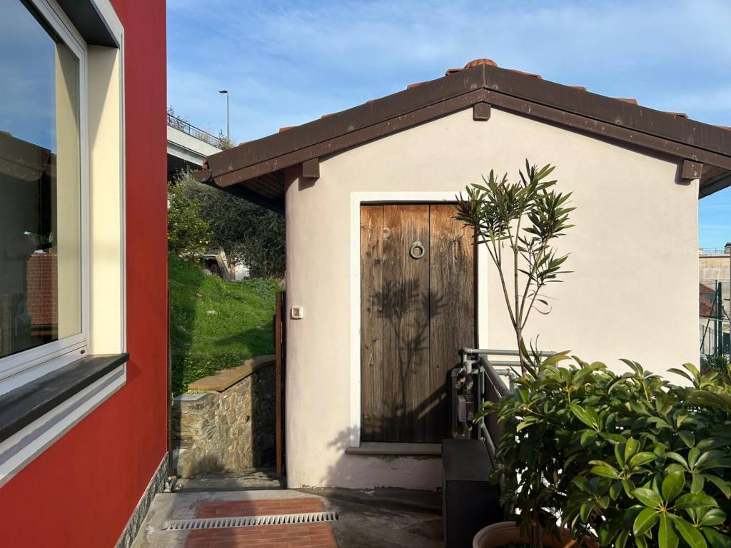 appartamento in vendita ad Alassio in zona Moglio
