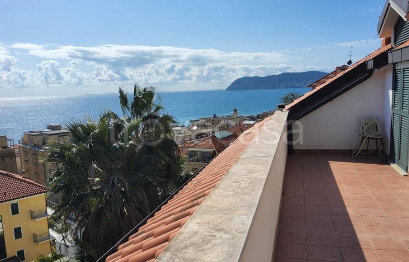 appartamento in vendita ad Alassio in zona Solva