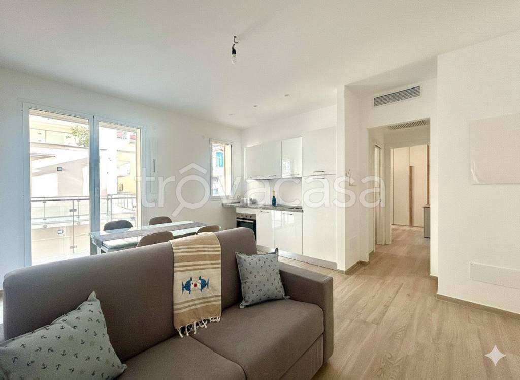 appartamento in vendita ad Alassio