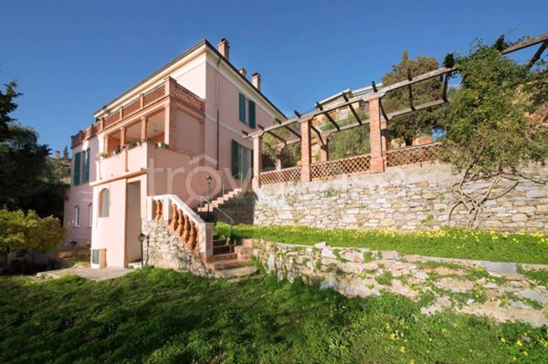 casa indipendente in vendita ad Alassio