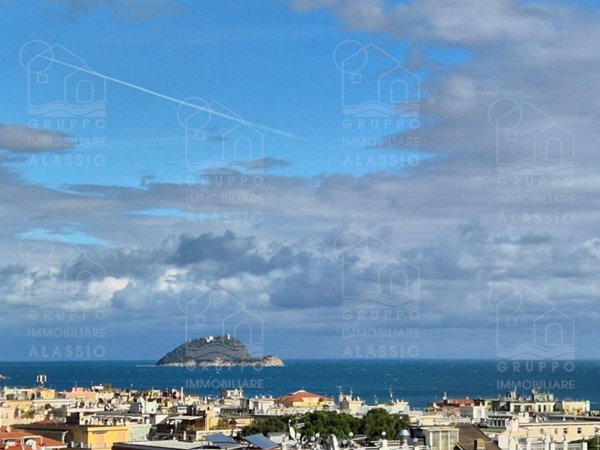 appartamento in vendita ad Alassio
