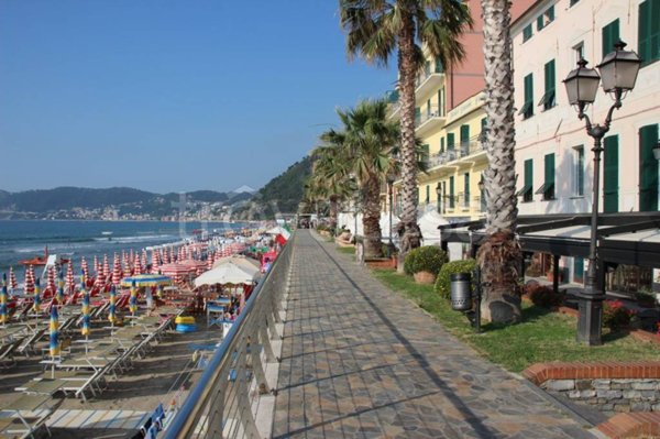 appartamento in vendita ad Alassio