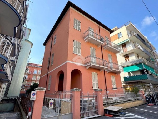 casa indipendente in vendita ad Alassio