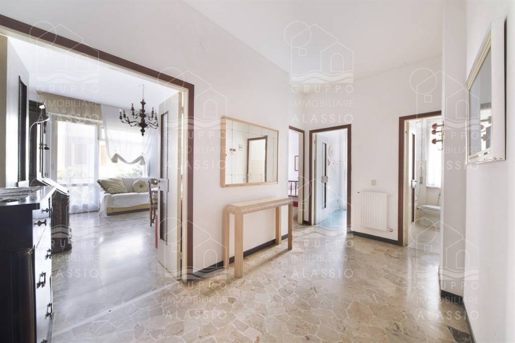 appartamento in vendita ad Alassio
