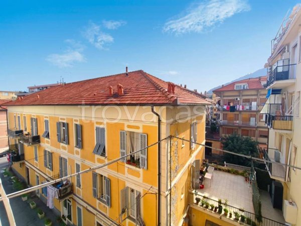 appartamento in vendita ad Alassio