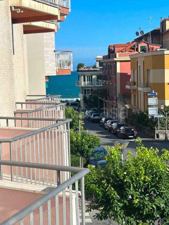 appartamento in vendita ad Alassio