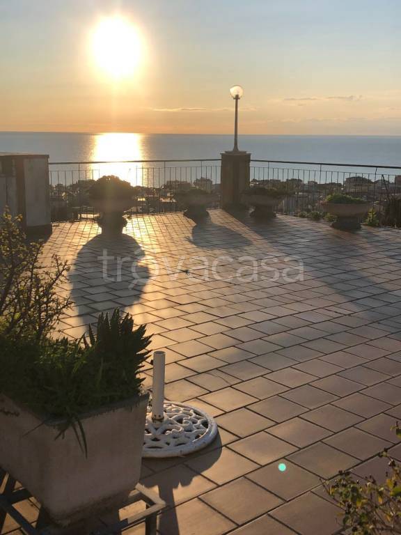 appartamento in vendita ad Alassio in zona Solva
