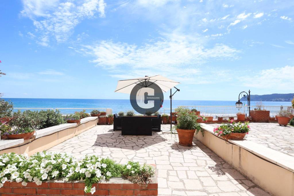 appartamento in vendita ad Alassio