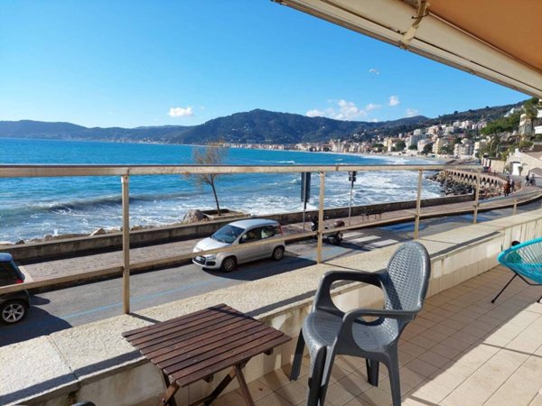 appartamento in vendita ad Alassio