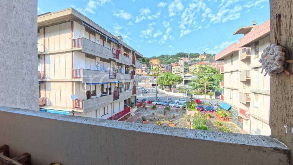 appartamento in vendita ad Alassio in zona Solva