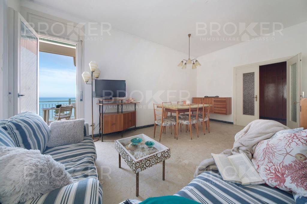 appartamento in vendita ad Alassio
