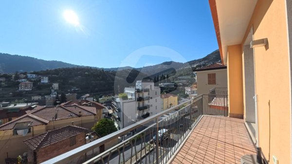 appartamento in vendita ad Alassio