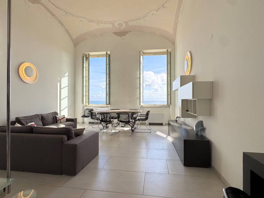 appartamento in vendita ad Alassio