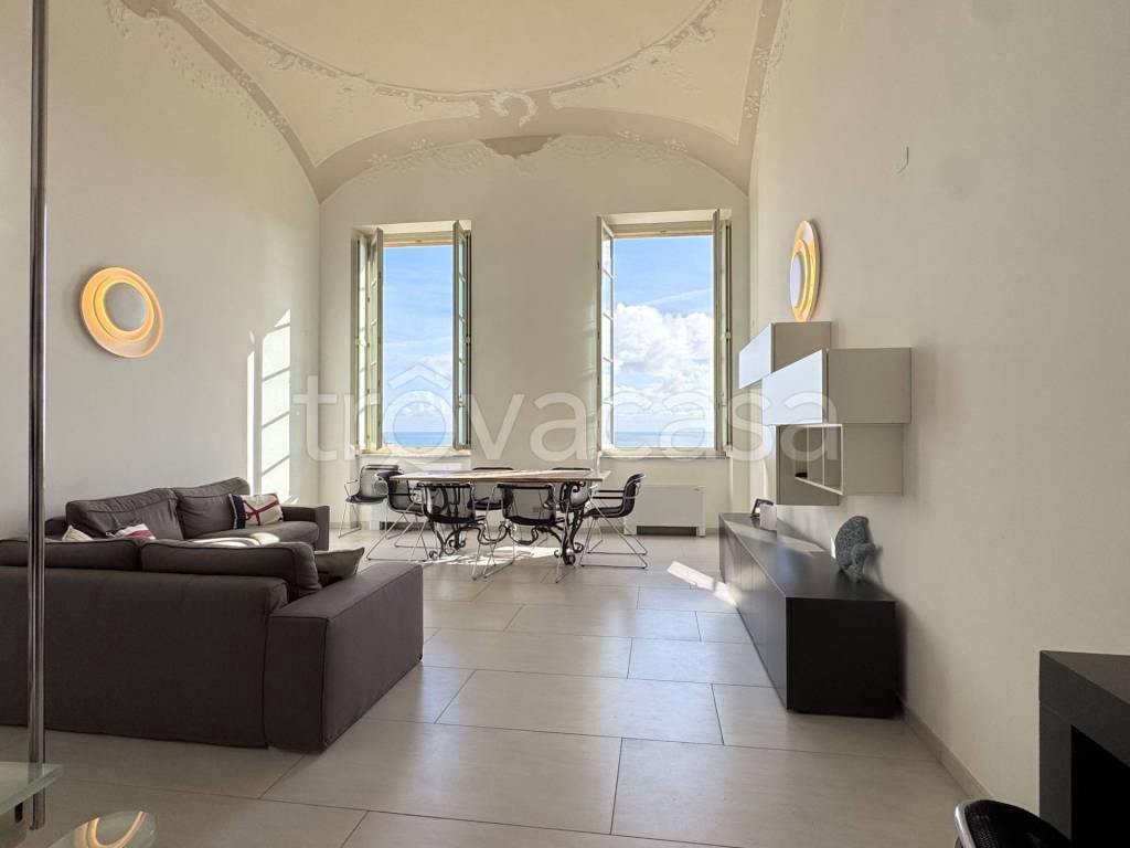 appartamento in vendita ad Alassio