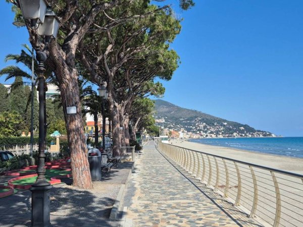 appartamento in vendita ad Alassio