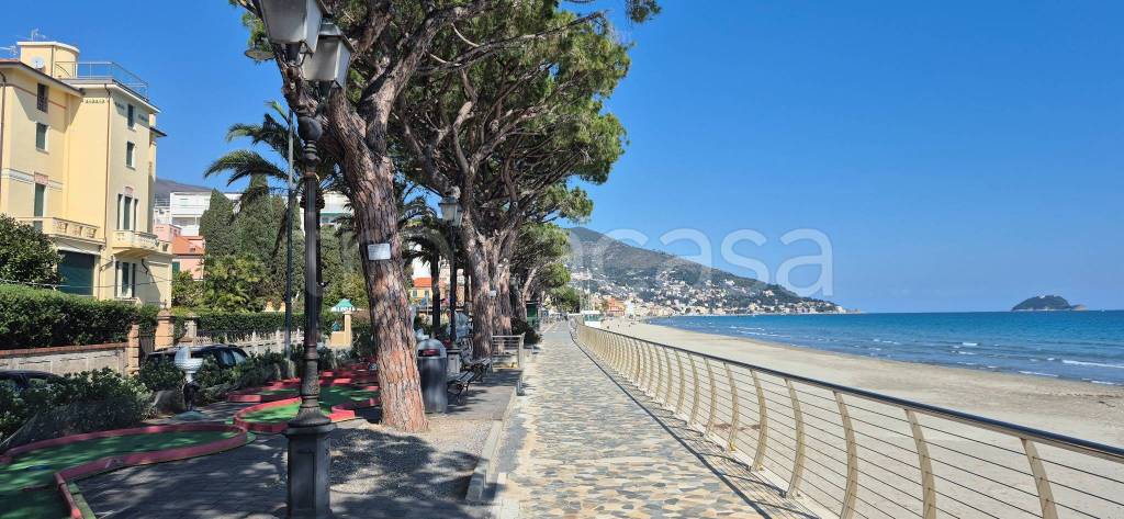 appartamento in vendita ad Alassio