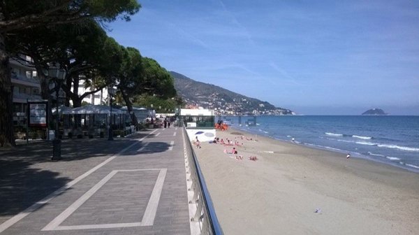 appartamento in vendita ad Alassio