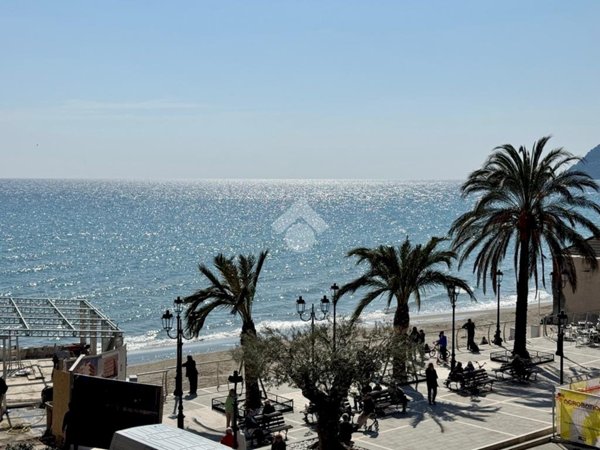 appartamento in vendita ad Alassio