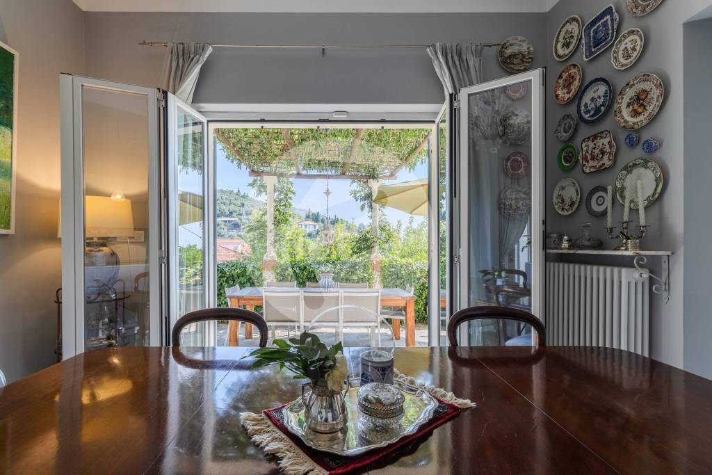 casa indipendente in vendita ad Alassio in zona Caso