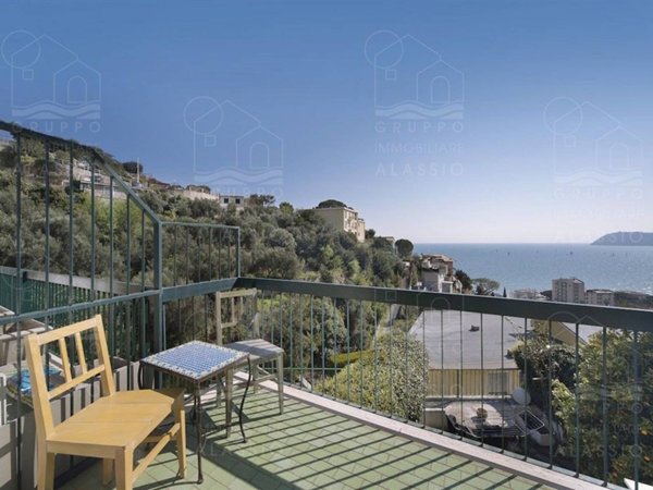 appartamento in vendita ad Alassio in zona Solva