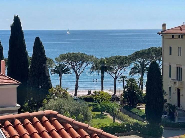 appartamento in vendita ad Alassio