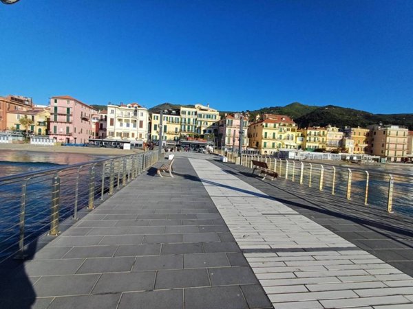 appartamento in vendita ad Alassio