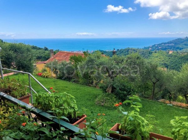casa indipendente in vendita ad Alassio in zona Moglio