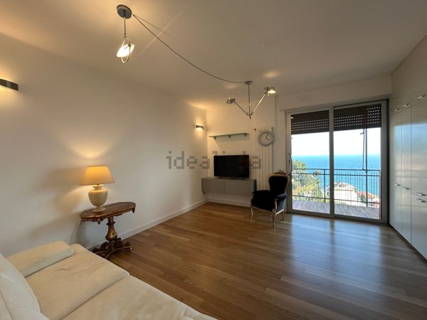 appartamento in vendita ad Alassio