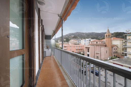 appartamento in vendita ad Alassio