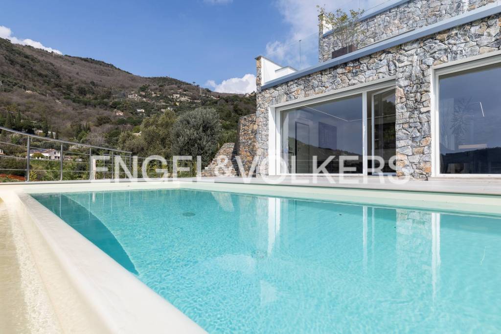 casa indipendente in vendita ad Alassio