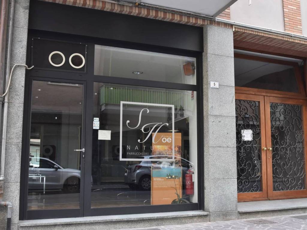 negozio in vendita ad Alassio